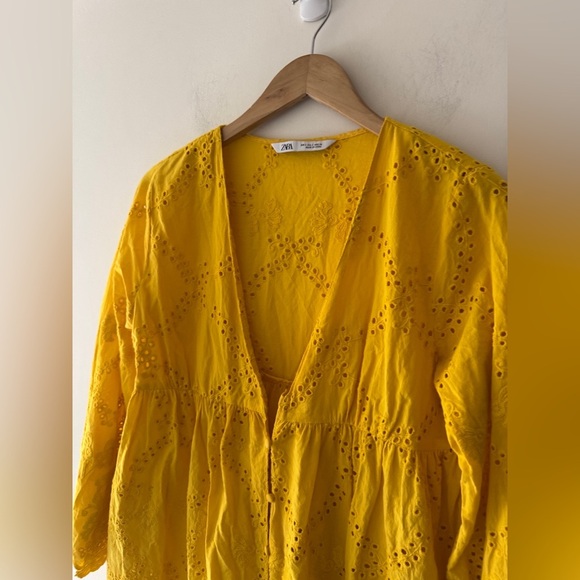 Zara Eyelet V Neck Blouse Tunic Summer Spring Golden Yellow - Picture 2 of 5